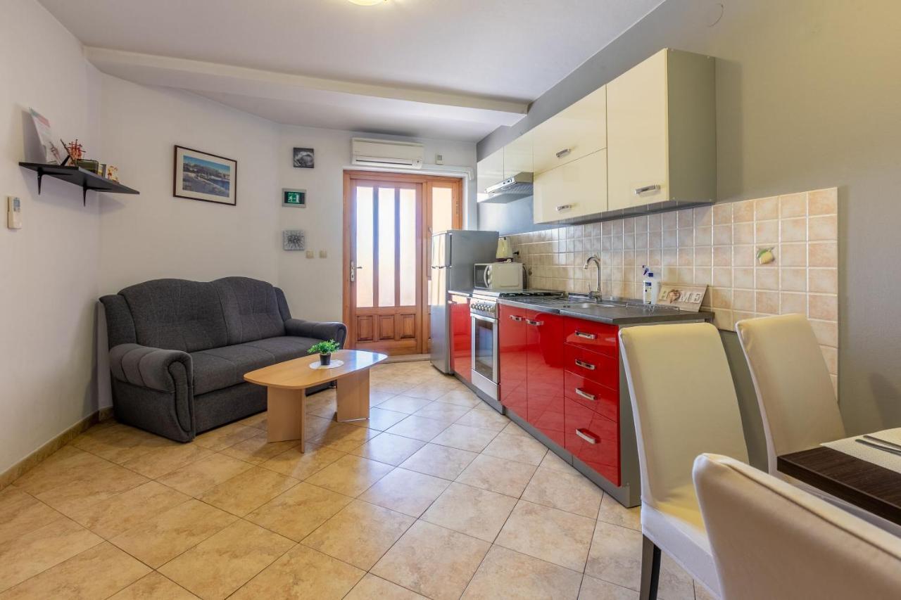 Apartments Armando Fažana Kültér fotó