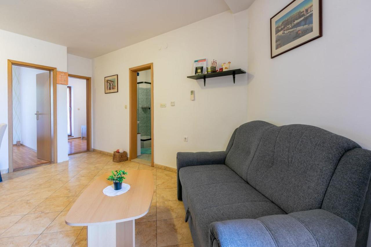 Apartments Armando Fažana Kültér fotó